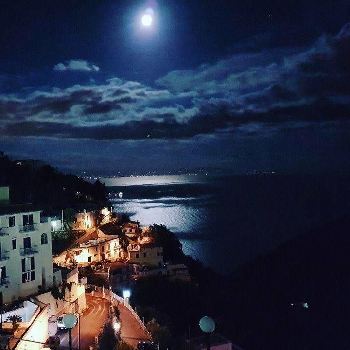 Le Terrazze Di Cristina Bed & Breakfast Vietri Luaran gambar
